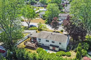 105 Strauss Ave, Selden, NY 11784 - Photo 28