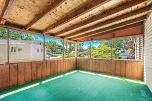 105 Strauss Ave, Selden, NY 11784 - Photo 22