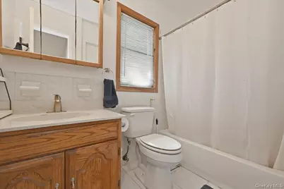 12 Thorne Street, Ronkonkoma, NY 11779 - Photo 18