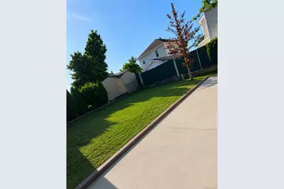 29 Loretta Street, Inwood, NY 11096 - Photo 4