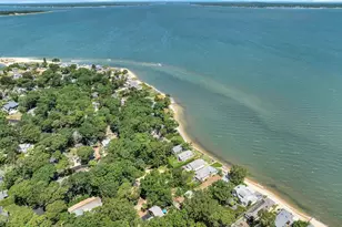 135 Noyack Ave, Sag Harbor, NY 11963 - Photo 34