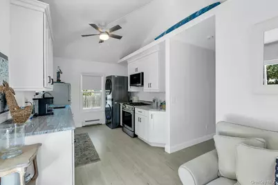 135 Noyack Avenue, Sag Harbor, NY 11963 - Photo 14