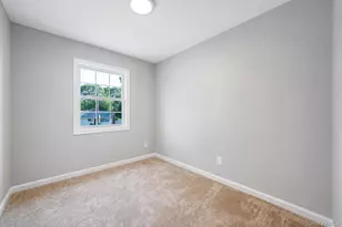 18 Joyce Dr, Riverhead, NY 11901 - Photo 22
