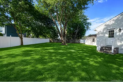 18 Joyce Drive, Riverhead, NY 11901 - Photo 6