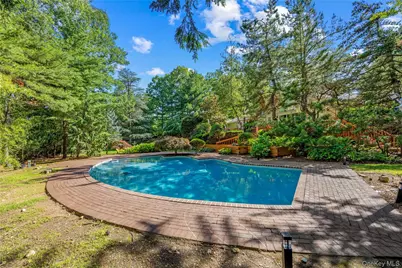 249 Glen Cove Road, Old Westbury, NY 11568 - Photo 32