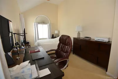 2698 Rosebud Avenue, Merrick, NY 11566 - Photo 20