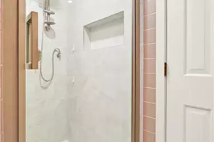 1-05 Park Ln, Douglaston, NY 11363 - Photo 22