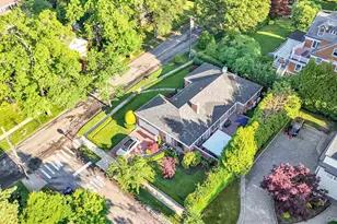 1-05 Park Ln, Douglaston, NY 11363 - Photo 44