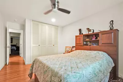 105 Park Lane, Douglaston, NY 11363 - Photo 16