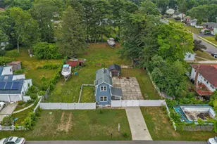 15 St Johns Pl, West Babylon, NY 11704 - Photo 14