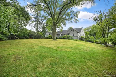 98 Brookby Road, Scarsdale, NY 10583 - Photo 32