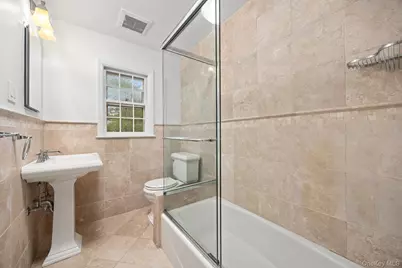 98 Brookby Road, Scarsdale, NY 10583 - Photo 18