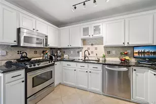 129 Farm House Ct, Manorville, NY 11949 - Photo 8