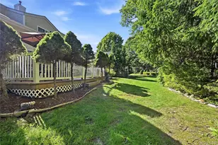 129 Farm House Ct, Manorville, NY 11949 - Photo 36