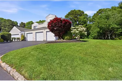 129 Farm House Court #129, Manorville, NY 11949 - Photo 4