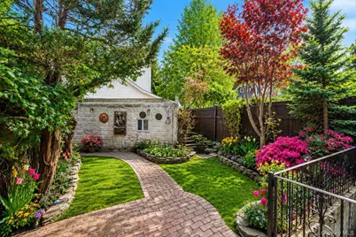 9016 68th Avenue, Forest Hills, NY 11375 - Photo 20