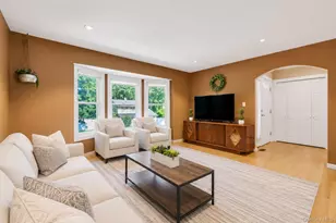 64 Patchogue Dr, Rocky Point, NY 11778 - Photo 8