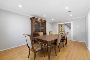 308 S Oyster Bay Rd, Syosset, NY 11791 - Photo 6