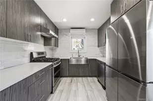 308 S Oyster Bay Rd, Syosset, NY 11791 - Photo 8