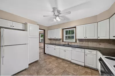 33 Winchester Drive, Monroe, NY 10950 - Photo 14