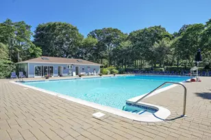 215 Fox Hill Dr, Calverton, NY 11933 - Photo 22
