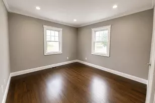 541 N Indiana Ave, Lindenhurst, NY 11757 - Photo 14