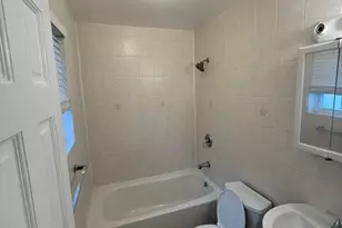 253-22 147th Rd, Rosedale, NY 11422 - Photo 8