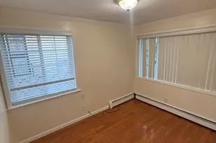 253-22 147th Rd, Rosedale, NY 11422 - Photo 2