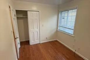 253-22 147th Rd, Rosedale, NY 11422 - Photo 4