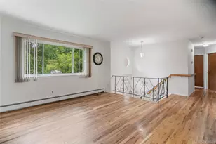 39 Wolf hollow Rd, Centereach, NY 11720 - Photo 8