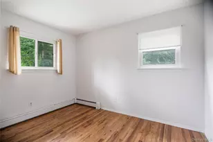 39 Wolf hollow Rd, Centereach, NY 11720 - Photo 18