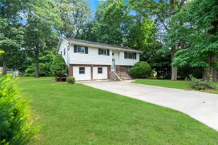 39 Wolf hollow Rd, Centereach, NY 11720 - Photo 36