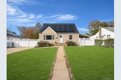 14 Sylvan Street, Bay Shore, NY 11706 - Photo 1