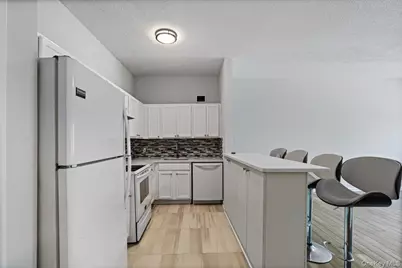 221 Beach 80th Street #1G, Far Rockaway, NY 11693 - Photo 4