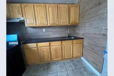 10124 Jamaica Avenue, Richmond Hill, NY 11418 - Photo 8
