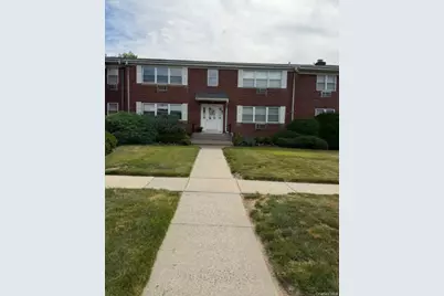 233 N Middletown Road #D, Pearl River, NY 10965 - Photo 2