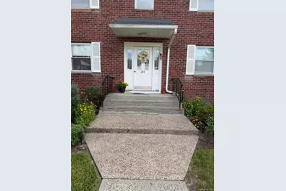 233 N Middletown Road #D, Pearl River, NY 10965 - Photo 1