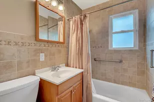 69 Greenwood Dr, North Babylon, NY 11703 - Photo 12