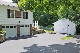 1625 Overhill St, Yorktown Heights, NY 10598 - Photo 2