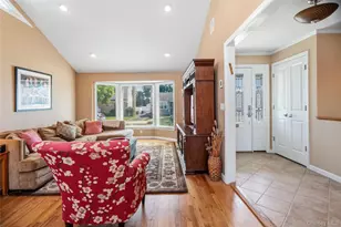 678 Carlyle Ave, Franklin Square, NY 11010 - Photo 4