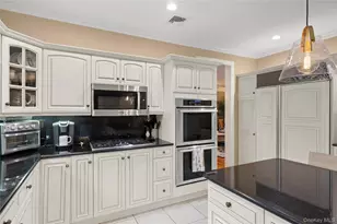 56 Sage Hollow Ct, Dix Hills, NY 11746 - Photo 16