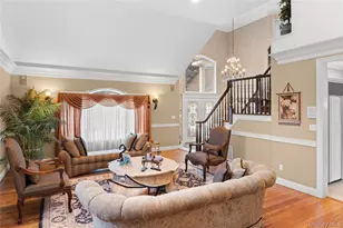 56 Sage Hollow Ct, Dix Hills, NY 11746 - Photo 6