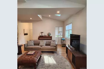 25 Lewis Lane, Port Washington, NY 11050 - Photo 6