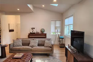 25 Lewis Ln, Port Washington, NY 11050 - Photo 6