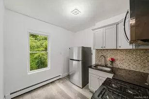 413 Liberty St, Newburgh, NY 12550 - Photo 8