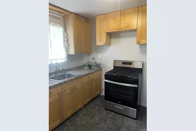 27 Wellington Place, Amityville, NY 11701 - Photo 2