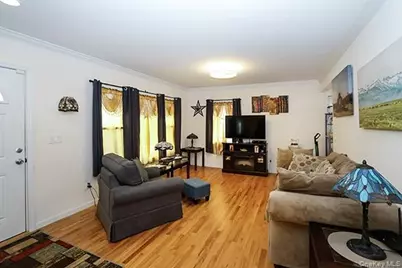 100 Laux Place, North Bellmore, NY 11710 - Photo 4