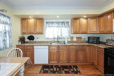 100 Laux Place, North Bellmore, NY 11710 - Photo 8