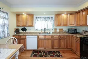100 Laux Pl, North Bellmore, NY 11710 - Photo 8