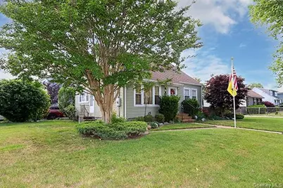 100 Laux Place, North Bellmore, NY 11710 - Photo 2